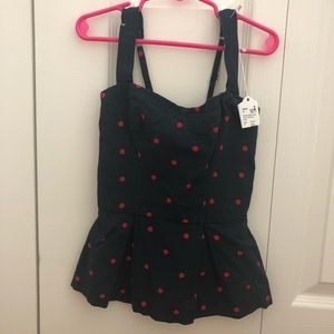 medium navy and red polka dot abercrombie tank